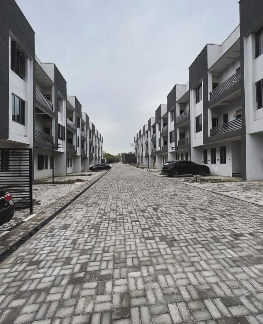 Luxury 4 Bedroom Terrace Duplex with BQ